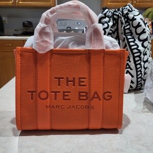 NWT MARC JACOBS The Leather  Tote Bag Dragonfire Crossbody Satchel